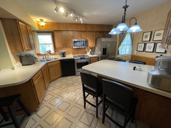 Foto del edificio - 1708 Howlett Ln