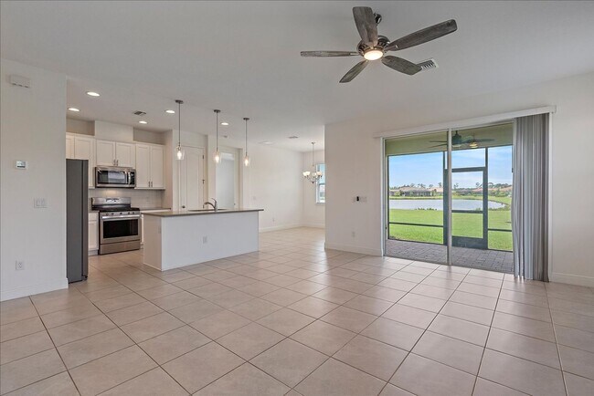 Foto del edificio - 3 bedroom house with garage