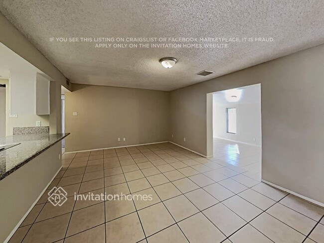 Foto del edificio - 4815 W Gardenia Ave