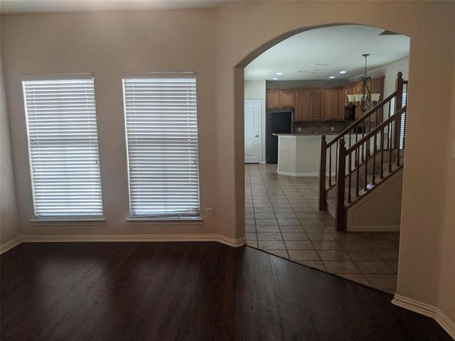 Building Photo - 8808 Paradise Dr
