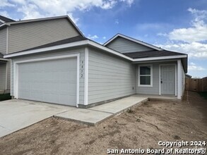 Building Photo - 9852 Butte Crk