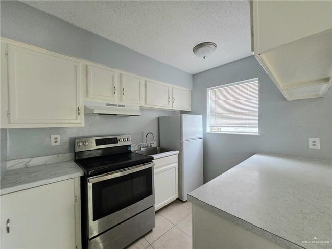 Building Photo - 8 N 11th St