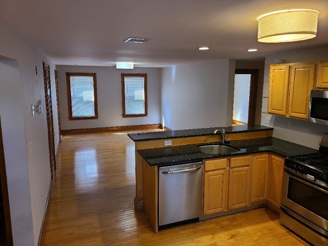 Photo - 152 Gore St House