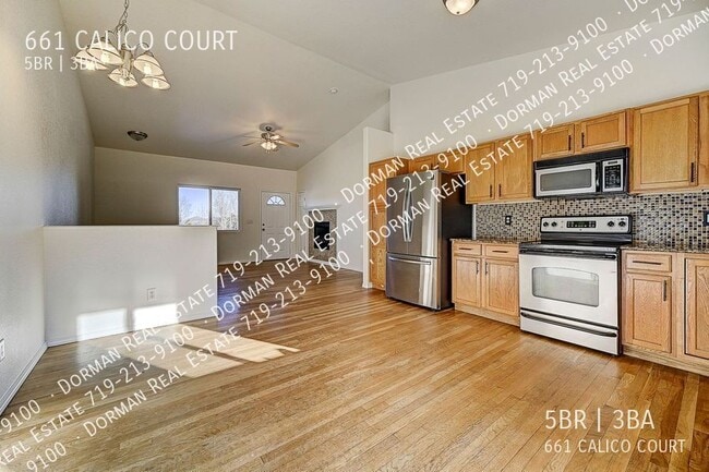 Building Photo - 661 Calico Ct