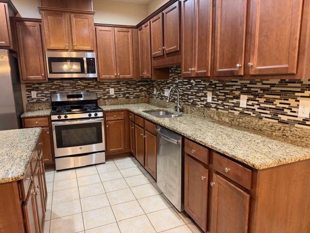 Building Photo - 6216 Whitebark Dr