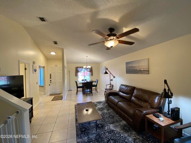 Foto del edificio - 11163 Caroline Crest Dr