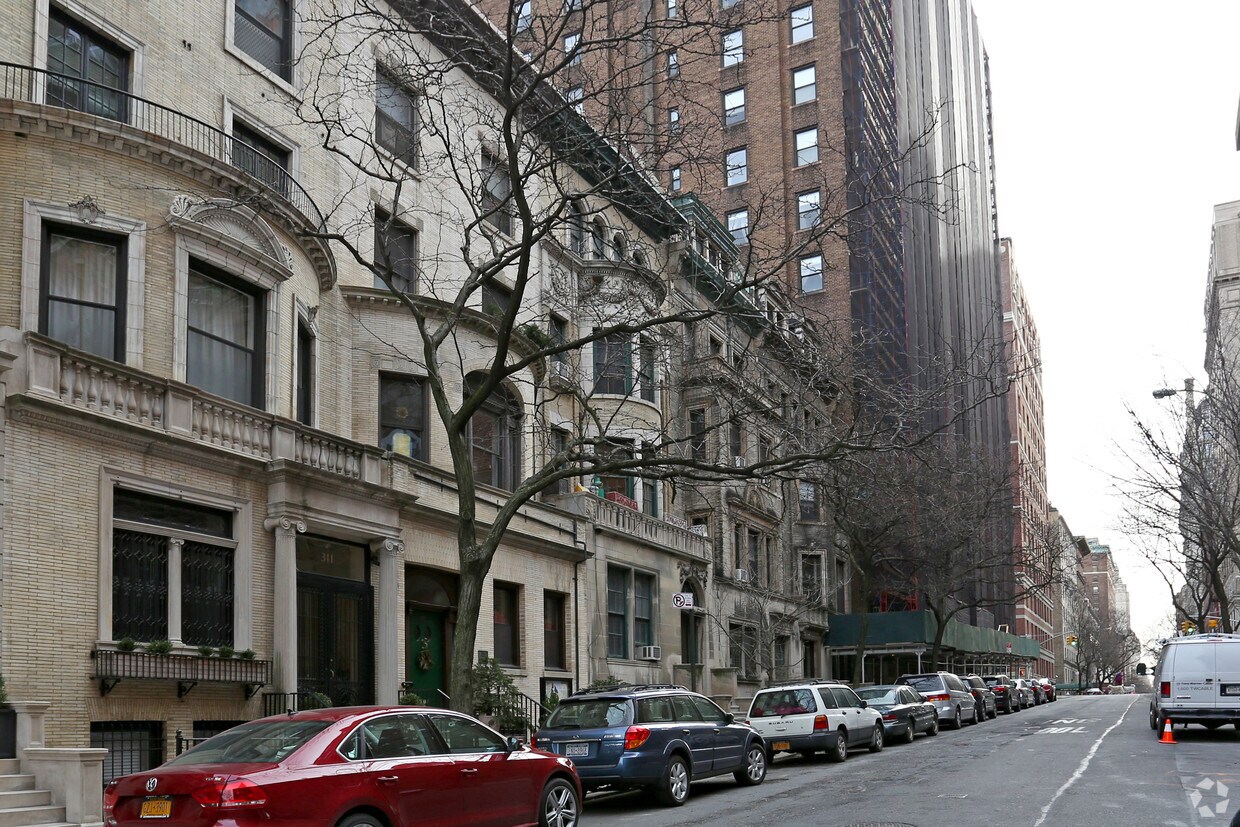 307 W 74th St, New York, NY 10023 Apartments New York, NY