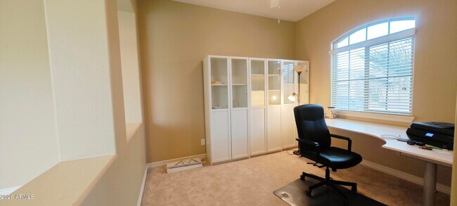 Building Photo - 401 E Torrey Pines Pl