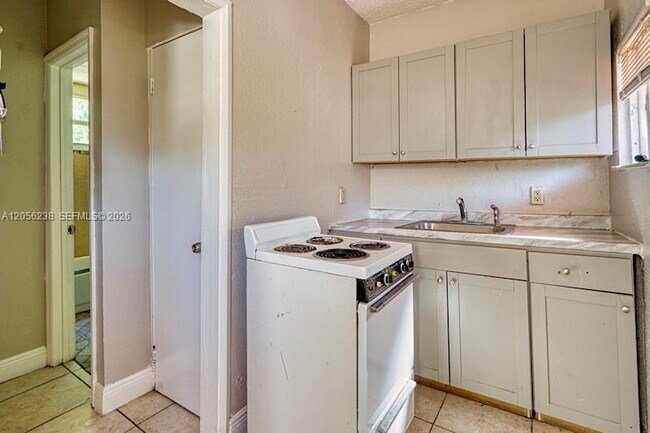 Foto del edificio - 2378 NW 60th St