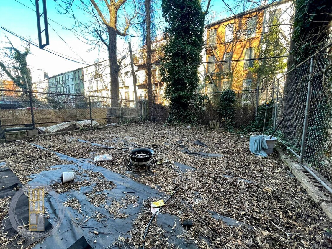 Foto principal - 577 Warren St