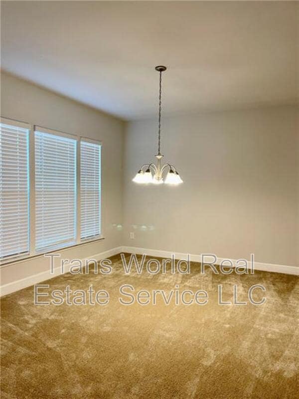 Foto del edificio - 5689 Wheeler Ridge Rd