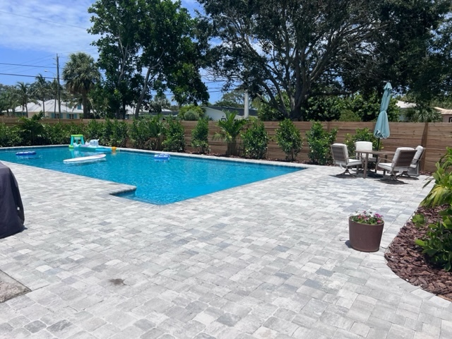Primary Photo - 300 Deland Ave