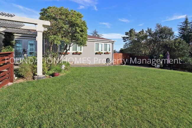 Building Photo - 3 br, 2 bath House - 193 Oak Springs Drive