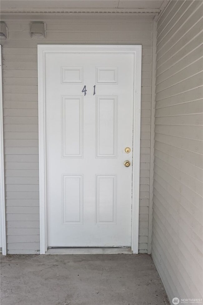 Building Photo - 1Bd/1Ba Redmond Condo