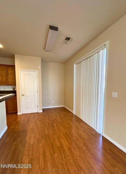 Building Photo - 7121 Crest Hill Dr