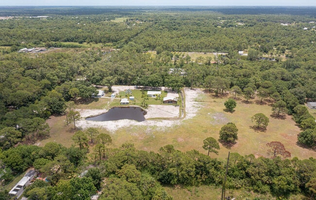 Foto del edificio - 12955 91st St