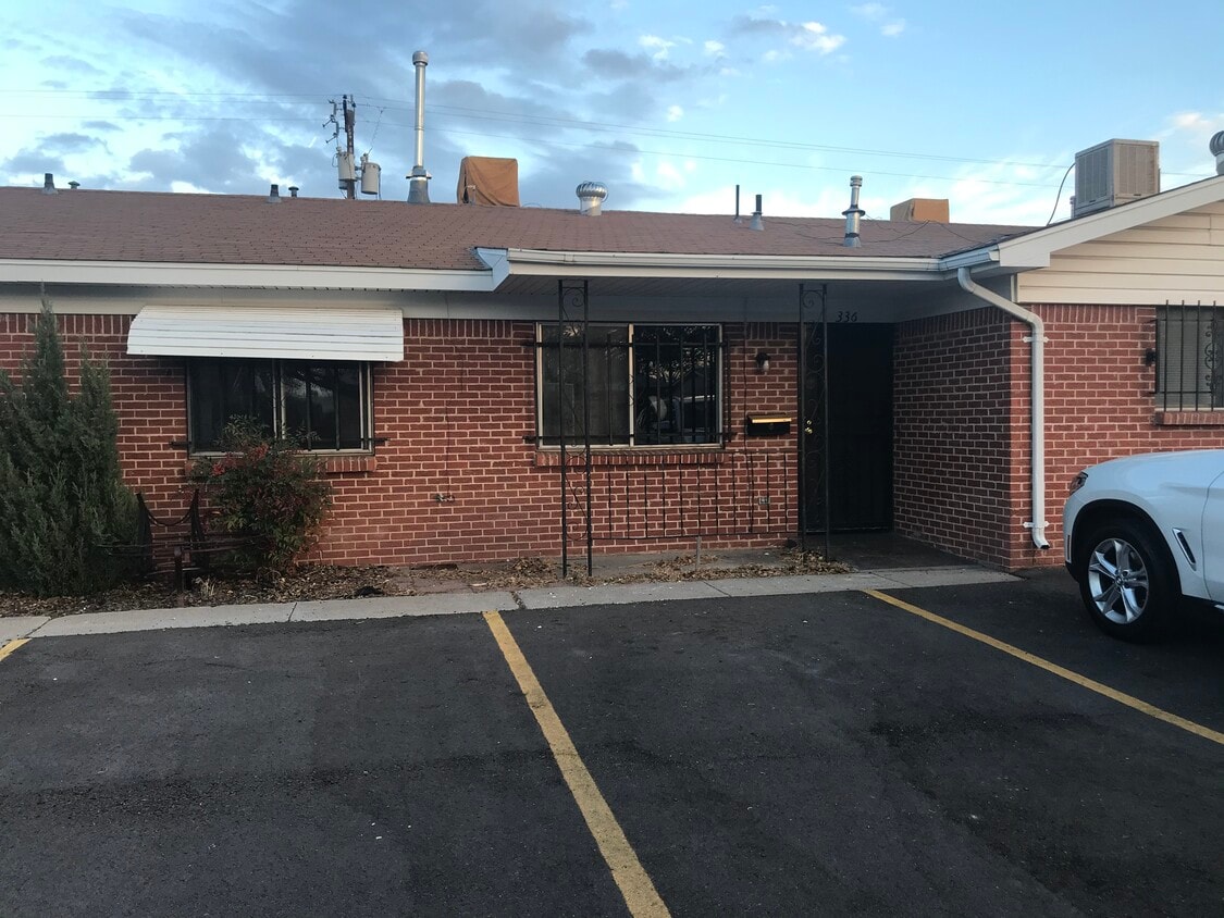 Primary Photo - 336 Cagua Dr NE