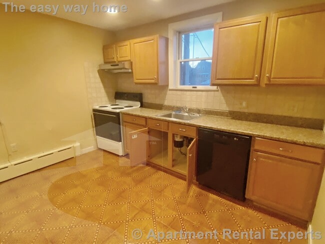 Building Photo - 714 Broadway