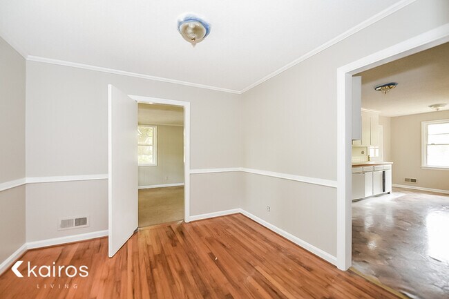 Building Photo - 1703 Morninghill Drive