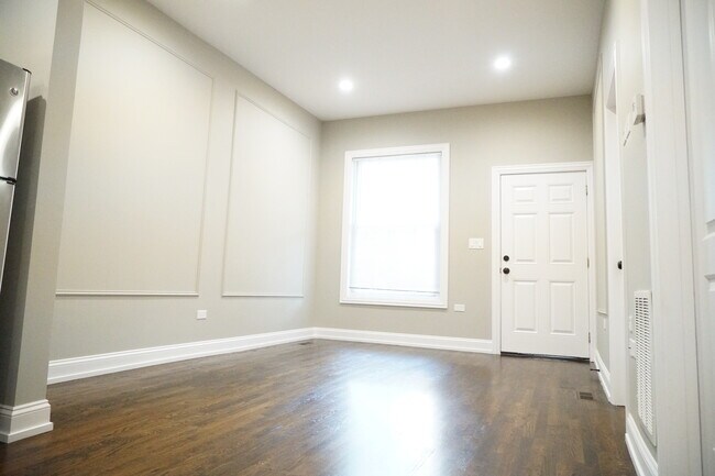 Foto del edificio - 1724 N Talman Ave