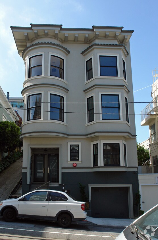 Building Photo - 1357 Washington St