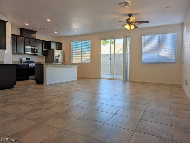 Building Photo - 2160 Del Aqua Ave