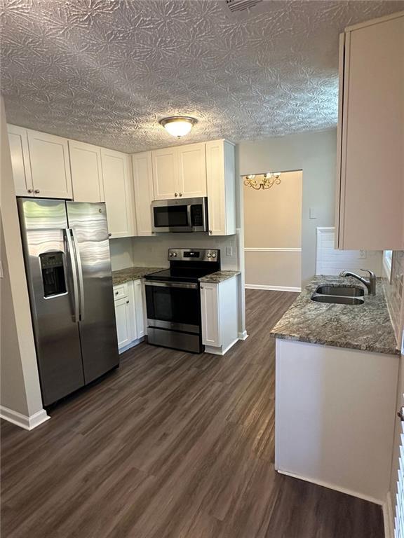 Building Photo - 3993 Paloverde Dr