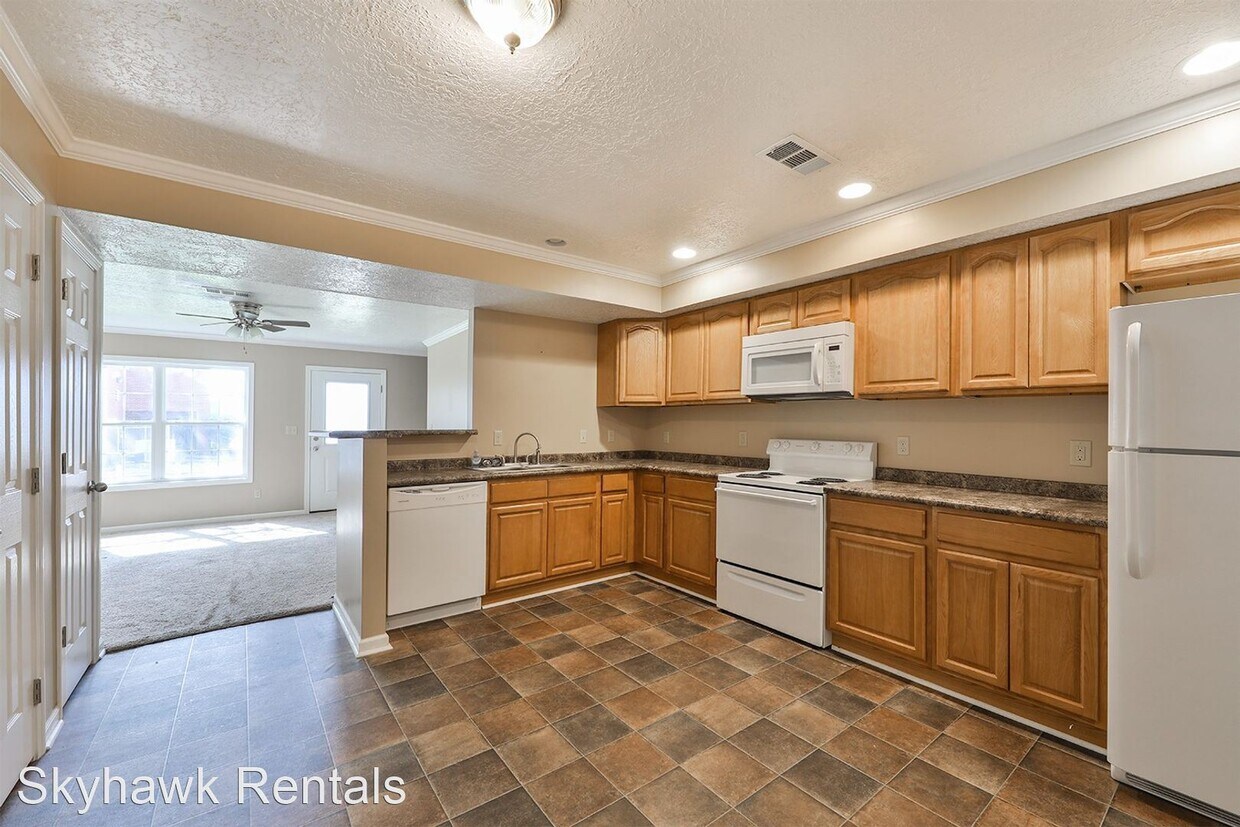 120 Moody Ave, Martin, TN 38237 Room for Rent in Martin, TN