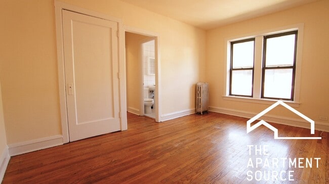 Building Photo - 3308 W Schubert Ave