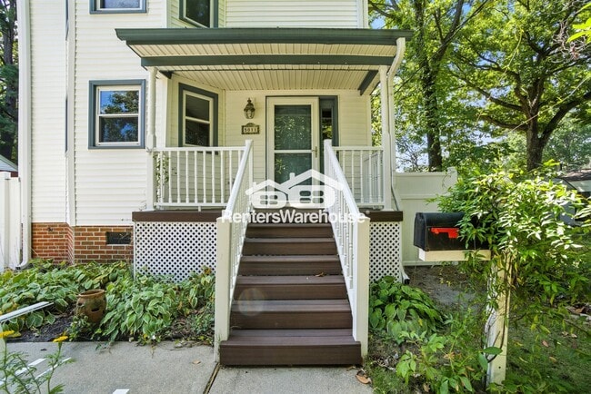 Building Photo - 5011 Jeanne St