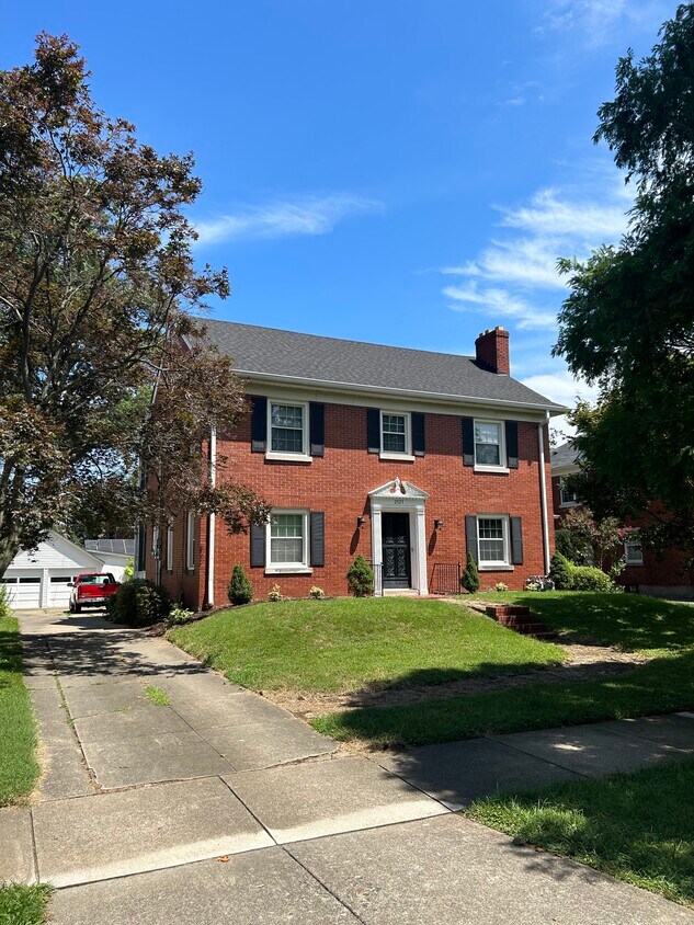 2323 Broadmeade Road - 2323 Broadmeade Rd
