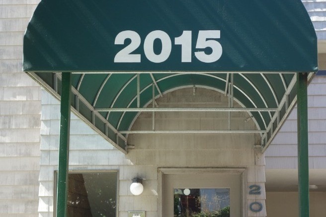 entrance - 2015 13th Ave W