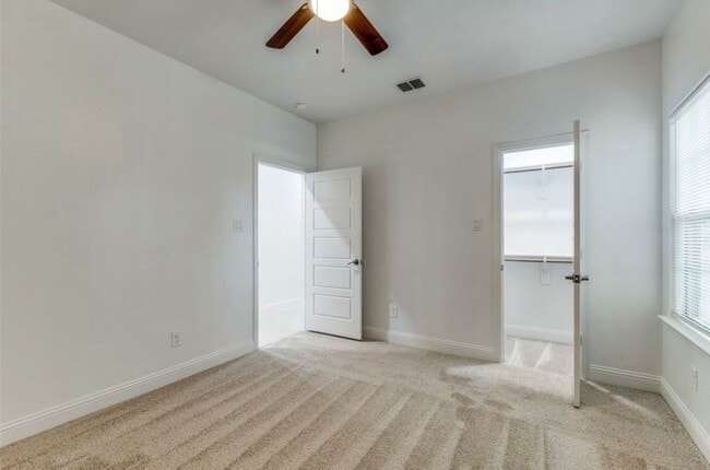 Foto del edificio - 1945 Portland Ave