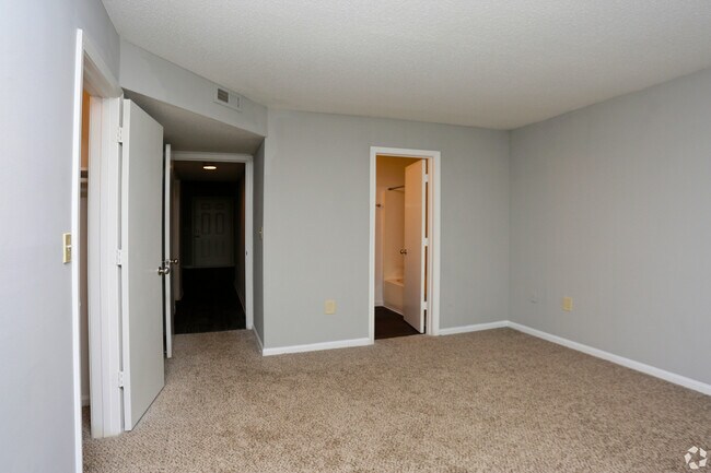 Building Photo - Georgetown Luxury Townhomes
