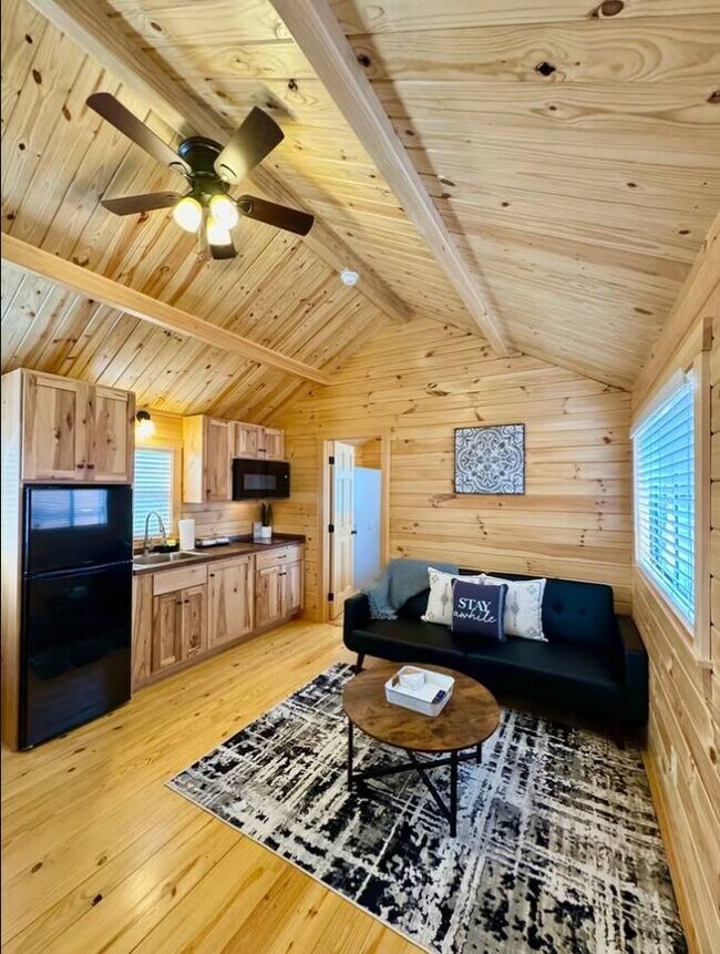 Building Photo - 37 Bream Lp