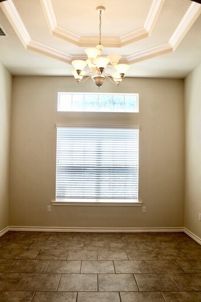 Building Photo - Beautiful 4 Bedroom home For Lease or For ...