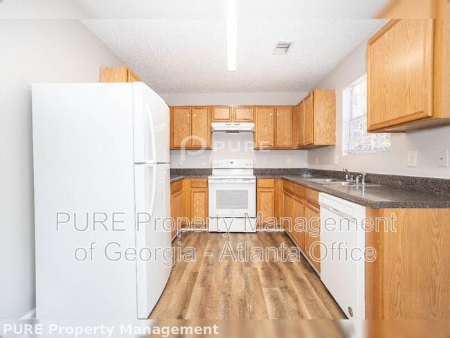 Foto del edificio - 7124 Merrywood Dr