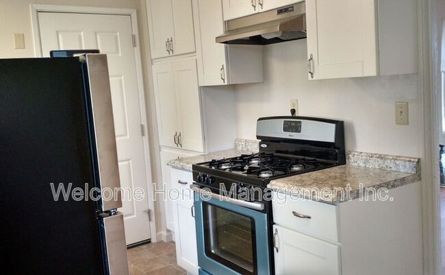 Photo - 19727 Center St House