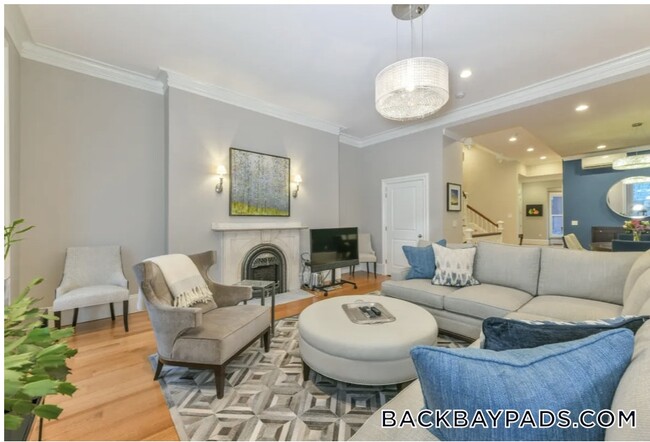 Building Photo - 214 Beacon St