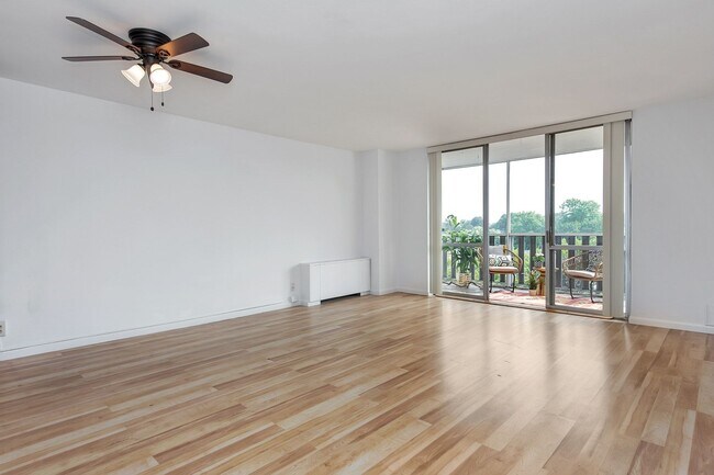Foto del edificio - 530 Valley Rd