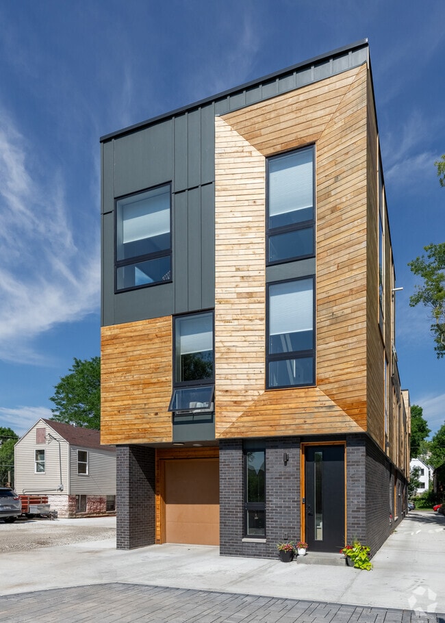 Building Photo - 1817 N Arlington Pl