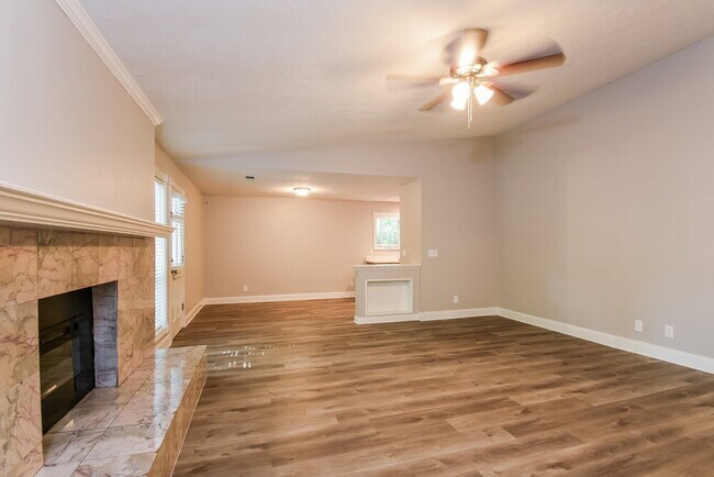 Foto del edificio - 1183 Ridgeside Dr NW