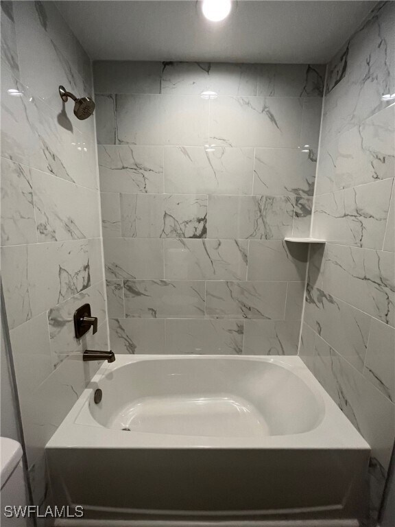 Foto del edificio - 8465-8465 Agate St