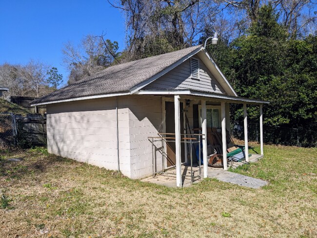 Building Photo - 338 Lee Rd 441