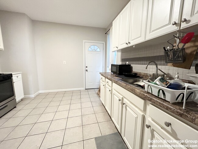 Photo - 9 Mount Pleasant Ave. #1 Roxbury House