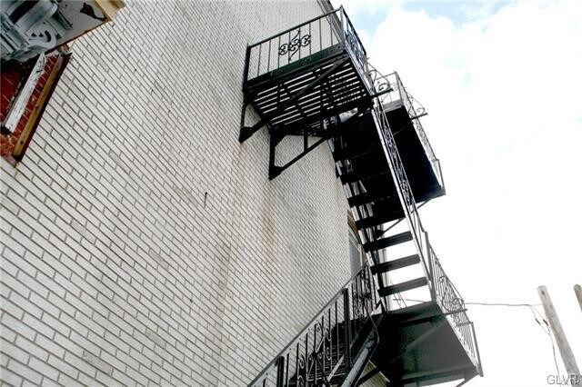 Building Photo - 701 Northampton St