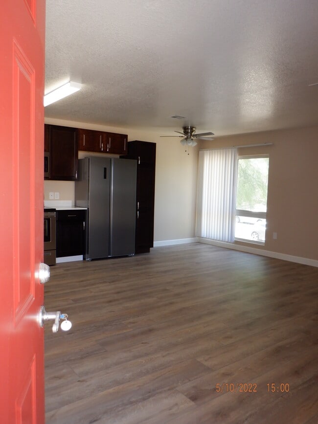 Building Photo - 9885 E La Palma Ave