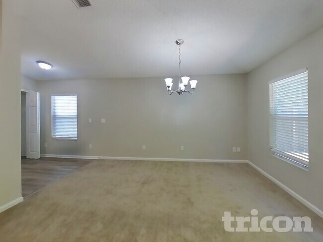 Foto del edificio - 9790 Watershed Drive West