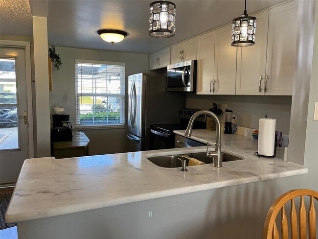 Building Photo - 3406 Trophy Blvd