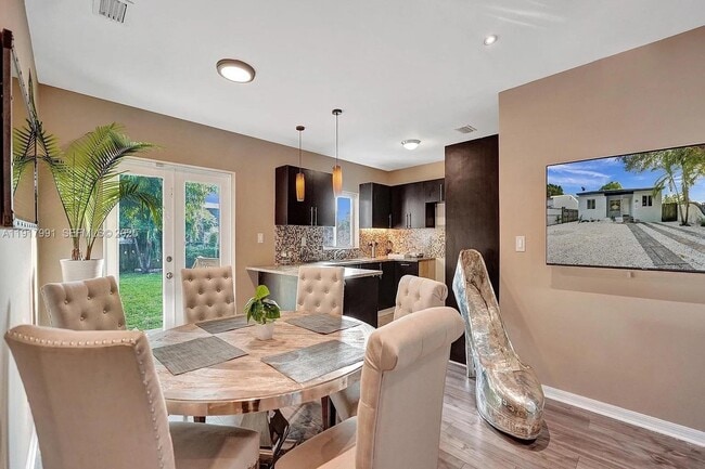 Building Photo - 170 NW 46th St